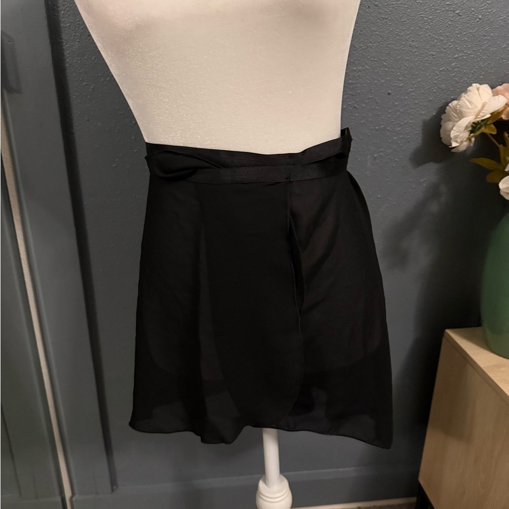 Capezio Black A-Line Mini Skirt with Pleats